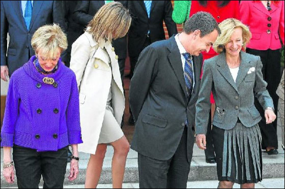 وزيرات اسبانيا مستاءات من مقال يسخر من اهتمامهن بالموضة!