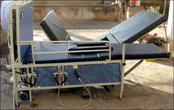 سوري ابتكر سرير طبي خاص يساعد ذوي الإعاقات الحركية! 