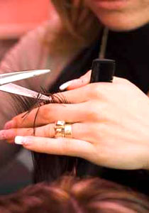 اليكم نصائح للعناية ببشرتكم أثناء العمل!!