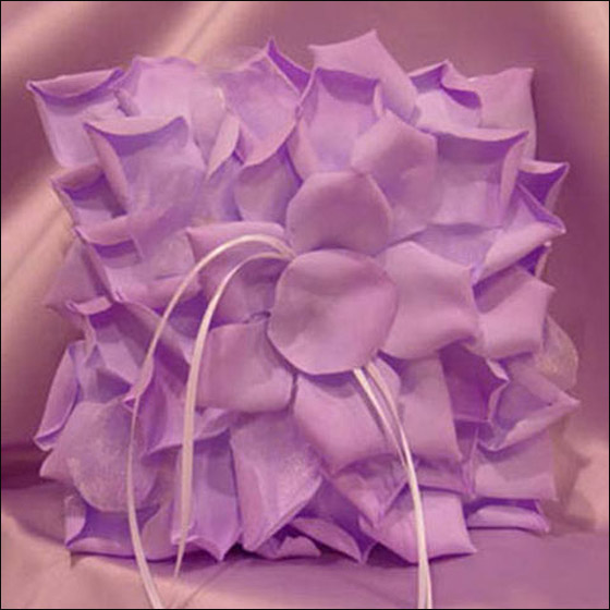 اليكم أجمل أشكال المخدات المطرزة!