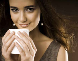 اليك بالشاي والقهوة للحد من فرص اصابتك بمرض السرطان!