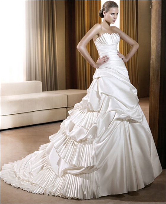 اجمل فساتين الزفاف لسنة 2011!!