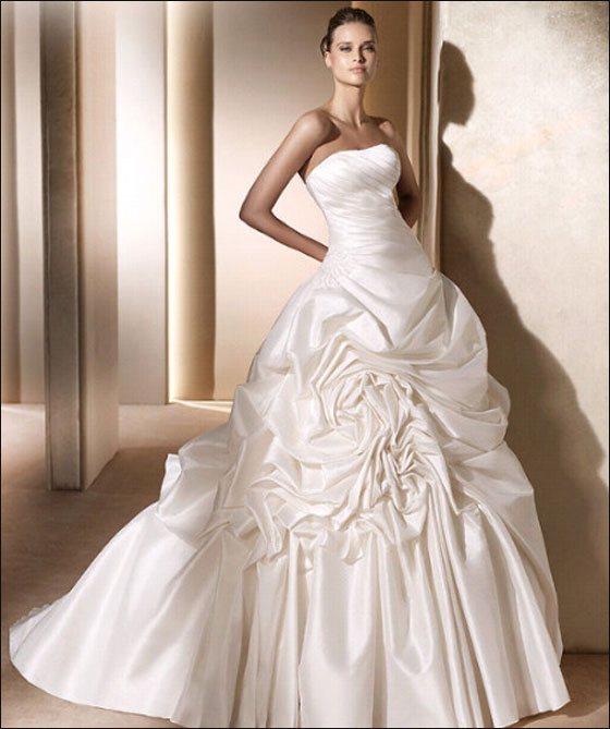 اجمل فساتين الزفاف لسنة 2011!!