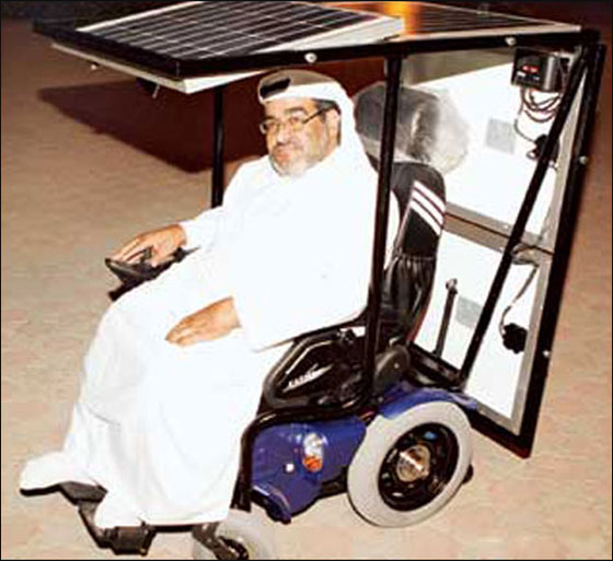 مقعد يسعى لقطع أطول مسافة بكرسيه المتحرك!!