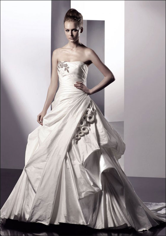 بالصور.. اجمل فساتين الزفاف لسنة 2011