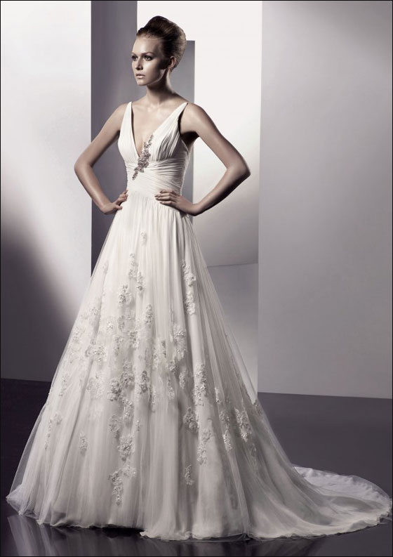 بالصور.. اجمل فساتين الزفاف لسنة 2011