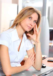 احلام اليقظة تسيطر على نصف أوقات عملك!