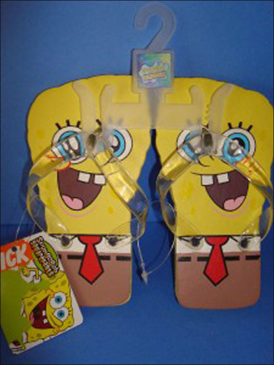 بالصور.. سبونج بوب يجتاح ملابس واكسسوارات الاطفال!!