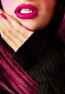 اليك سيدتي.. نصائح للمحافظة على نضارة شفتيك!!