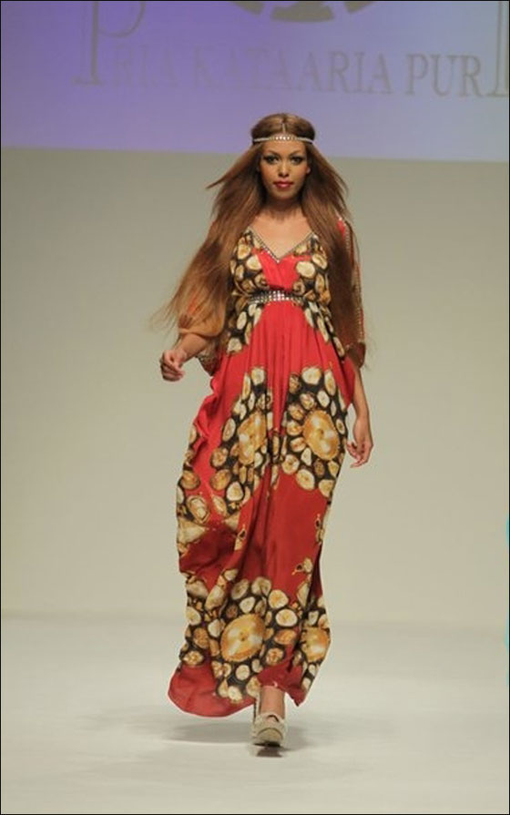 تشيكلة ازياء ربيع وصيف 2011!!