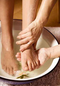 وصفات طبيعية للعناية بالقدمين!! 