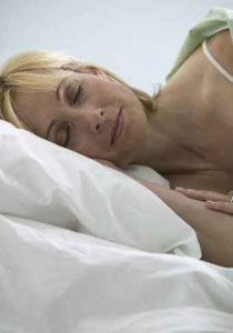 ناموا لتبدون أكثر جاذبية!!