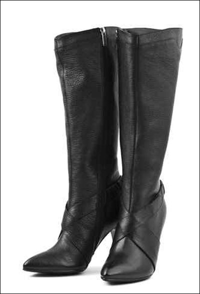 اليكن.. تشكيلة رائعة من جزمات الشتاء!