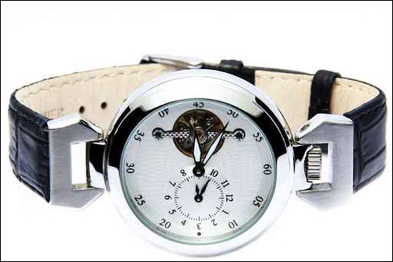 افخر واجمل ساعات يد.. له ولها!