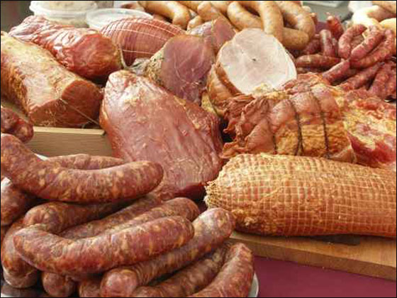 احذروا من تناول النقانق للتفادوا السرطان!