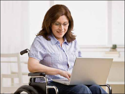 تطوير برامج لمشلولي الاطراف والبكم لتسهيل استخدام الحاسوب