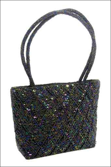 شايف يقدم لك أجمل حقائب اليد!