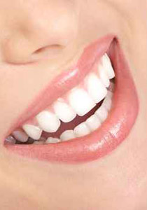 اليكم.. اسرع الوصفات لعلاج تشقق الشفاه!