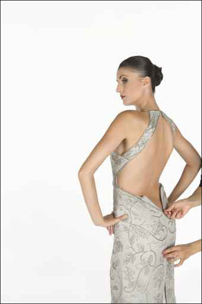 اليكم اجمل فساتين للسهرات الراقية..