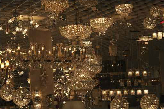 لاضاءة منزلك اليك.. اروع الثريات الخلابة!