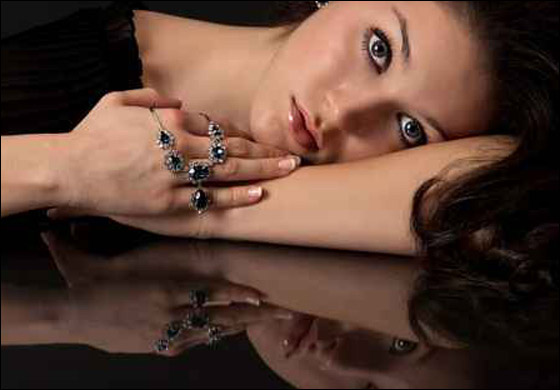 من قال أن الذهب مكلف؟اليك أحدث القلادات بطلاء الذهب! 