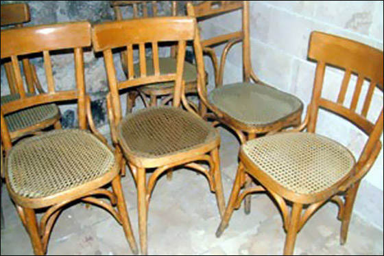 كفيف يبدع في صناعة الخيزران ويحترف صيانة الأجهزة الكهربائية!