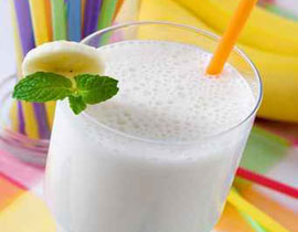 مللتم من عصير البرتقال والتفاح؟ متعوا انفسكم بعصير الموز!