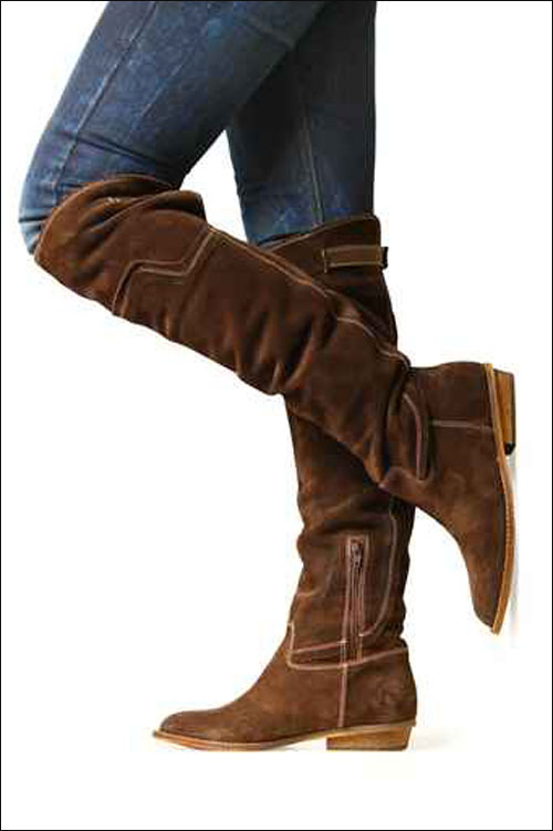 اليكن هذه المجموعة من الجزمات لاخر صيحات الموضة! 