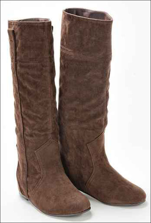 اليكن هذه المجموعة من الجزمات لاخر صيحات الموضة! 