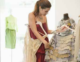 سيدتي.. اليك اهم اربعة نصائح لتختاري الفستان المناسب!