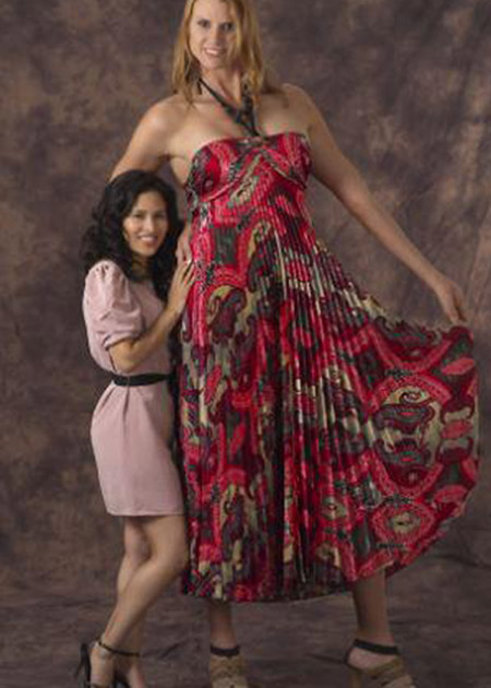 الالمانية "امازون ايف " أطول عارضة ازياء في العالم!