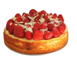 جهزي مائدتك لاستقبال عيد الحب.. مع كعكة التوت والجبنة!