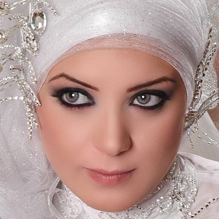 للمحجبات المقبلات على الزفاف.. اليكن مجموعة لفات طرح رائعة