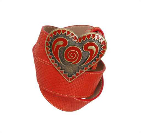 اليك سيدتي.. احمل الاحزمة لكل مناسبة!