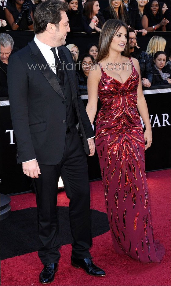 اليكم.. اجمل واسوا فساتين نجمات هوليوود في الاوسكار 2011