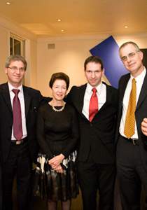 د. رفعت الصفدي قليل من الخمر قد تؤثر كثيرا على الكبد! د. رفعت الصفدي قليل من الخمر قد تؤثر كثيرا على الكبد!