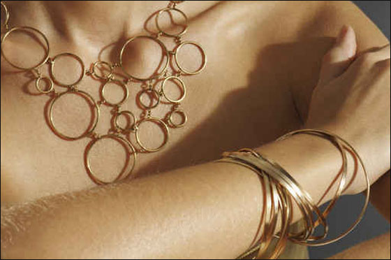 اليكن.. اجمل موديلات الاكسسوارات لتتألقن!