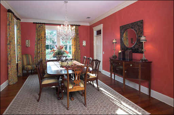 اليكم.. اجمل تشكيلة من طاولات السفرة!!