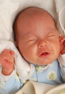 احذروا من وضع الطفل على بطنه اثناء النوم.. لتجنب الوفاة المفاجئة!