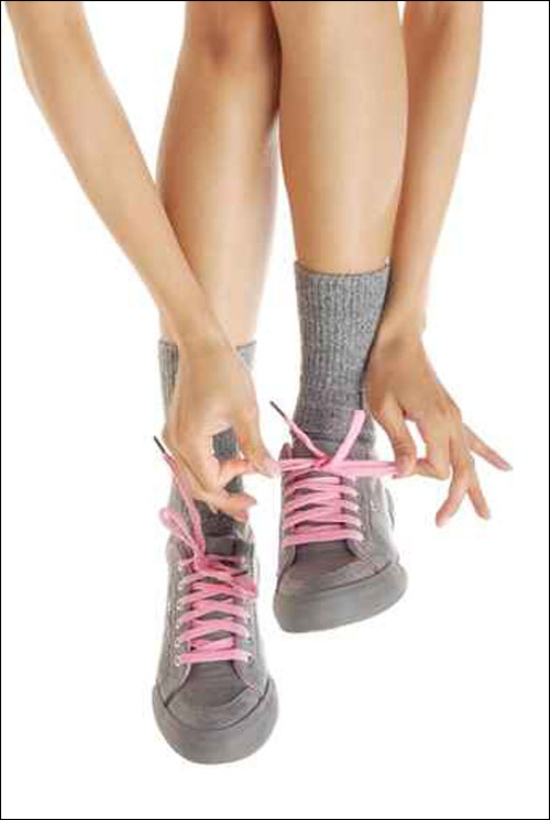 لتظهروا بأجمل طلة.. اليكم احذية رياضية جميلة! 