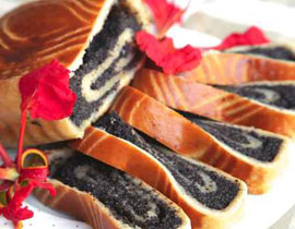 اليكم.. فطيره التمر والمكسرات من مطبخ الشيف منال العالم!