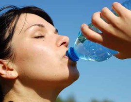 احذروا الافراط في شرب الماء.. فهي تؤدي للوفاة!!