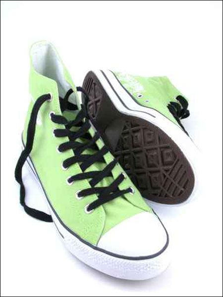 ربيع 2011.. الاخضر هو المسيطر في الازياء!!