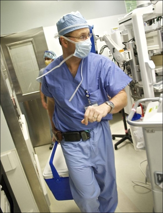 لأول مرة في الطب الامريكي: عملية نقل كامل للوجه تتم بنجاح!! لأول مرة في الطب الامريكي: عملية نقل كامل للوجه تتم بنجاح!!