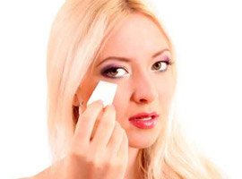 عيونك مرهقة؟ اليك اسهل حل لتزيلي التعب عن عينيك!