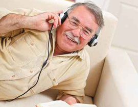 لتخفيض ضغط الدم.. استمع للموسيقى وواظب على الضحك!