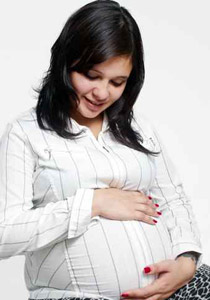 الجنين غير الشرعي يدرك رفض أمه له في فترة الحمل!