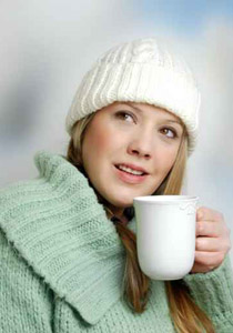 احذروا احتساء الشاي ساخناً.. فقد تصابون بسرطان الحلق!!