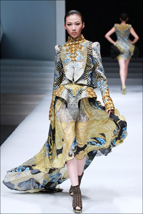 بالصور.. شاهدوا احدث تصاميم اسبوع الموضة في الصين!