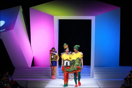 بالصور.. شاهدوا احدث تصاميم اسبوع الموضة في الصين!